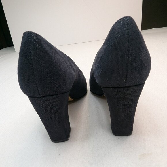 Bally Classic Navy Blue Sued Pump Heels Woman's Size 6 Rare England Made Nice! - Picture 4 of 13